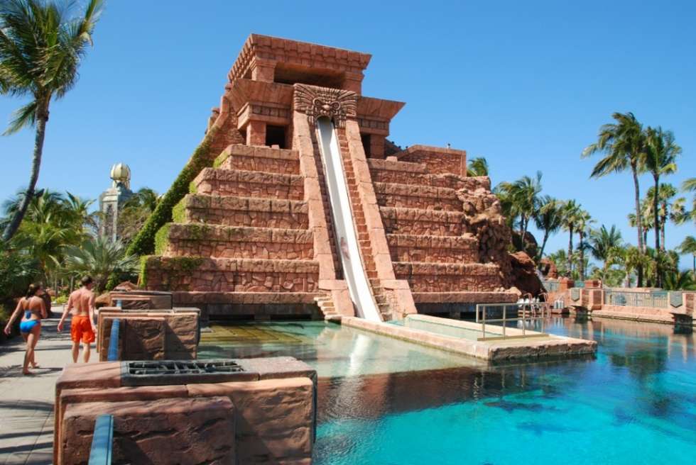 Atlantis-hotel-Mayan-Temple-1024x685