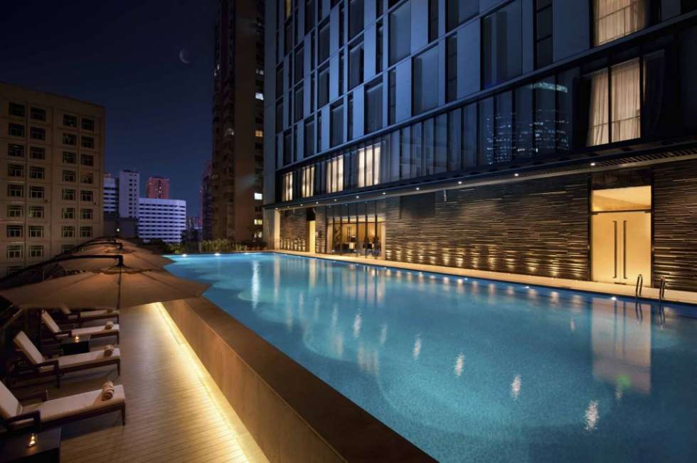 hilton-guangzhou-pool-tianhe-1024x681