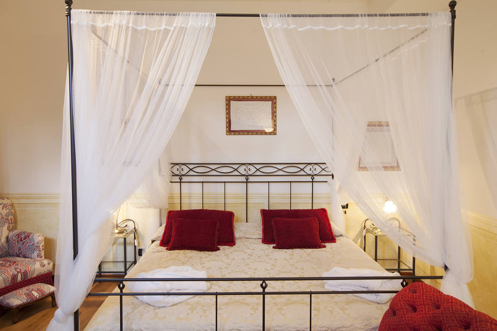 Romantic boutique hotel Lake Garda